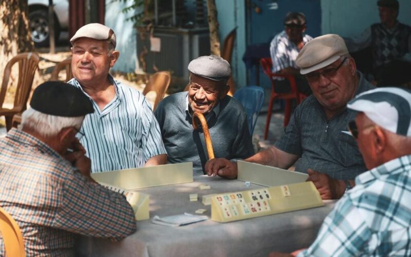 ¿Mejor que un asilo? Comunidades para mayores de  Machala