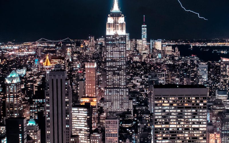 Valoración de Activos en Nueva York: Brechas entre el Ámbito Privado y Público